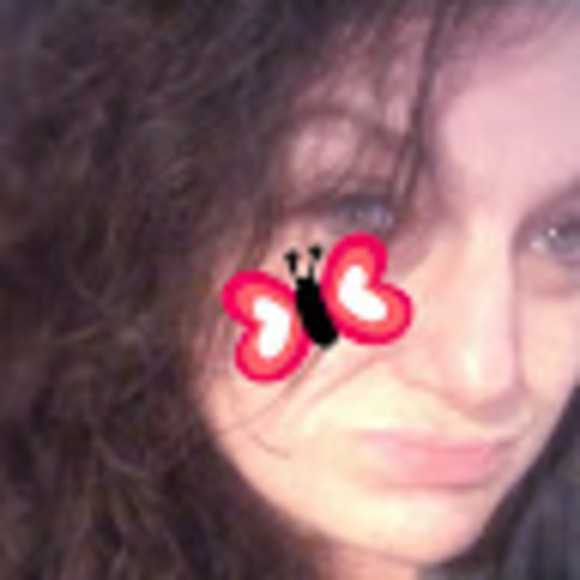 Meet your Posher, Stephanie - Picture 1 of 1